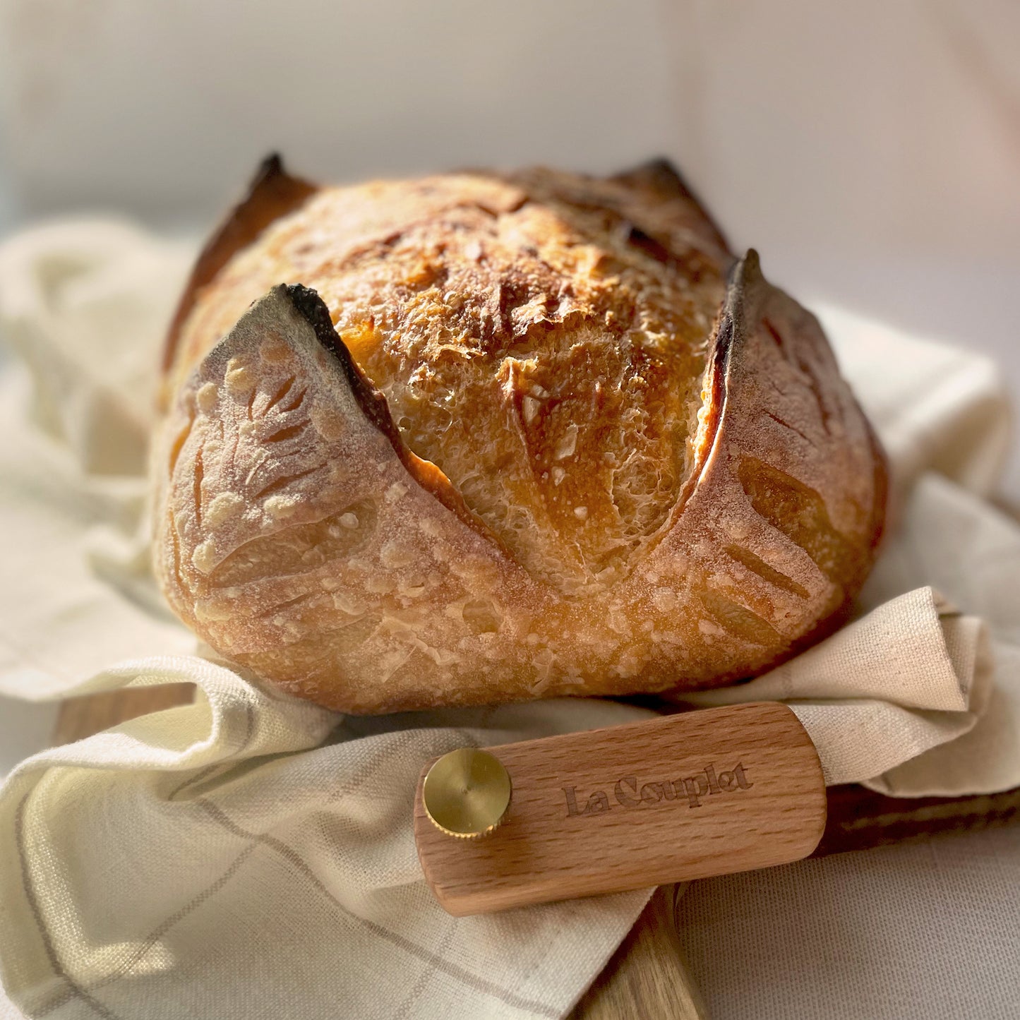 Bread Lame, Retractable Scoring Tool, Wood and Stainless Steel