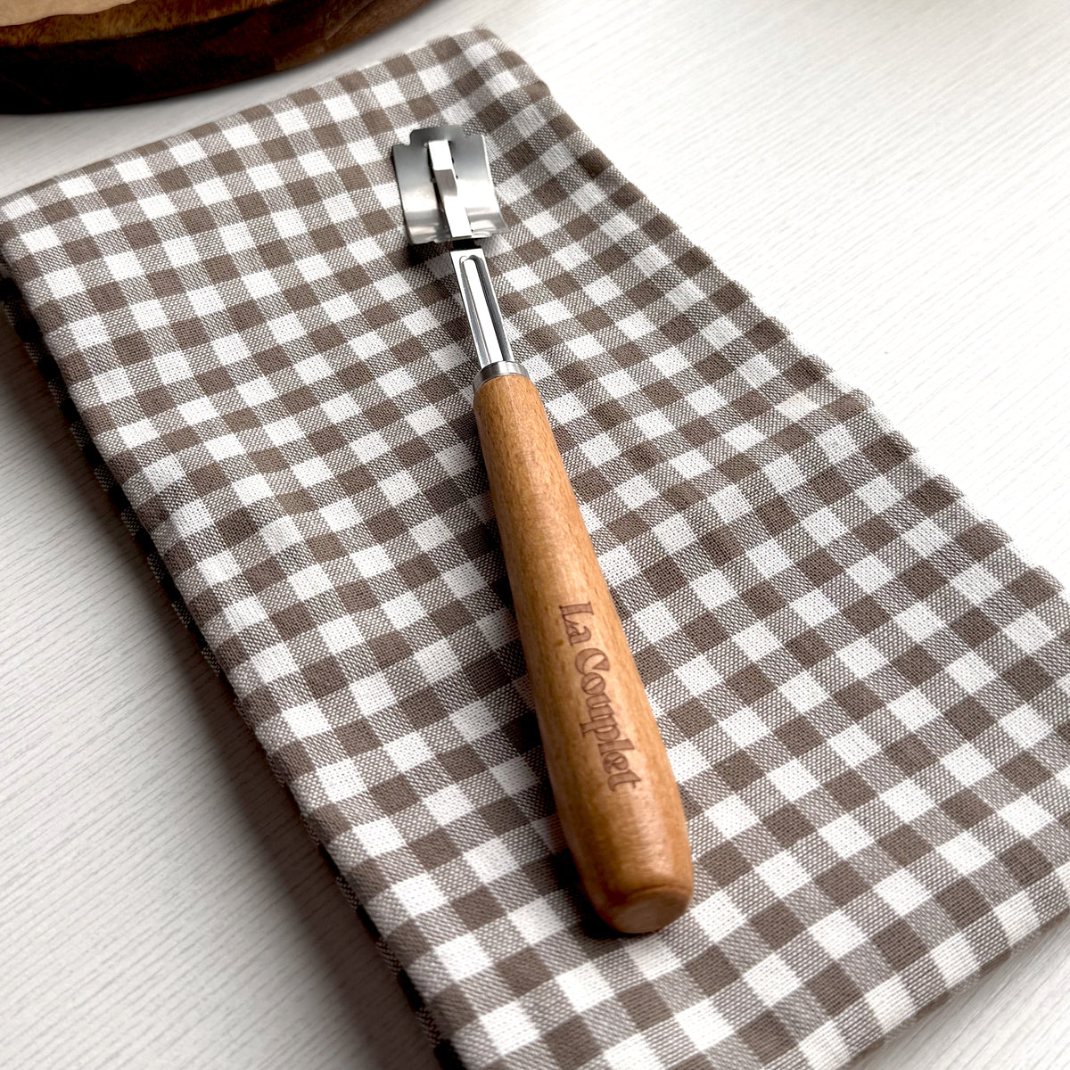 Wooden Bread Lame, French Inspired Sourdough Scoring Tool with 5 Blades