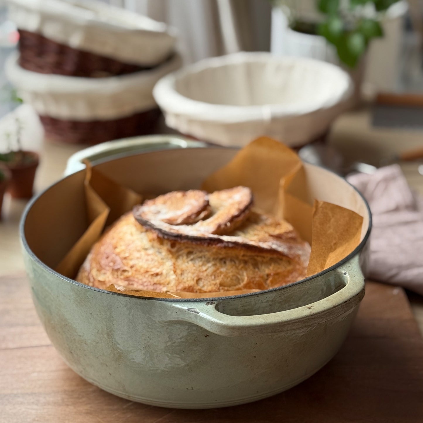 Handmade Round Sourdough Proofing Basket: Bonnet & Brush Included, 9 inches.